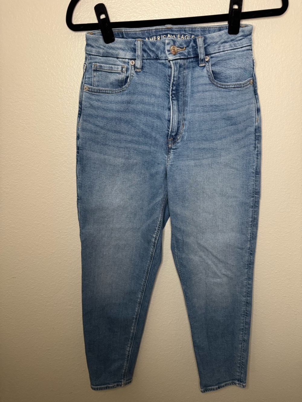 American Eagle Light Wash Curvy Mom Jeans